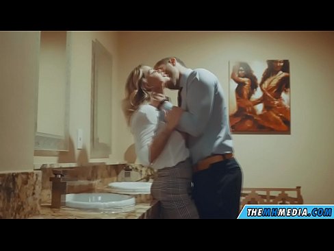 ❤️ Kun povekas blondi viettelee sinut julkisessa vessassa ❤❌ Super seksi at fi.ixiporn-com.ru ❤
